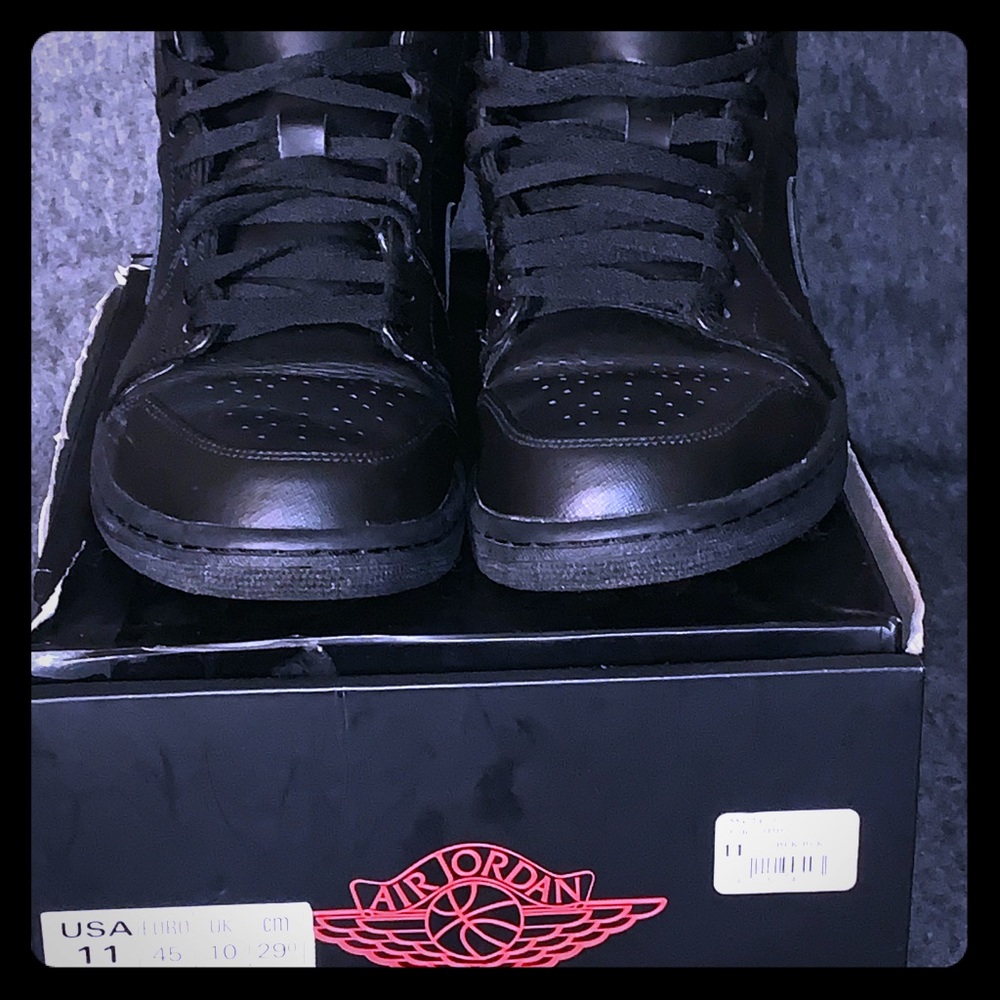Air Jordan 1 Mid size 11